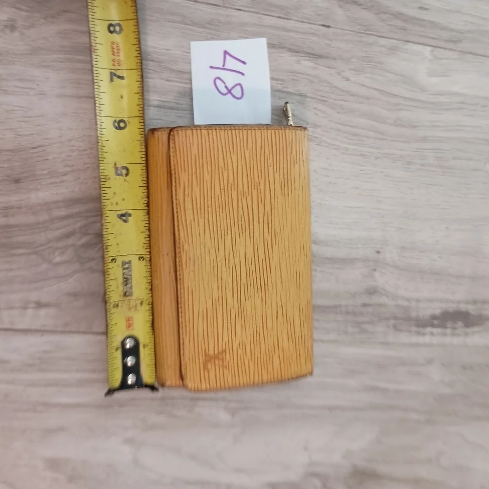 Louis Vuitton EPI Yellow & Purple Leather Tresor Porte-tresor Zip Wallet - Picture 11 of 12